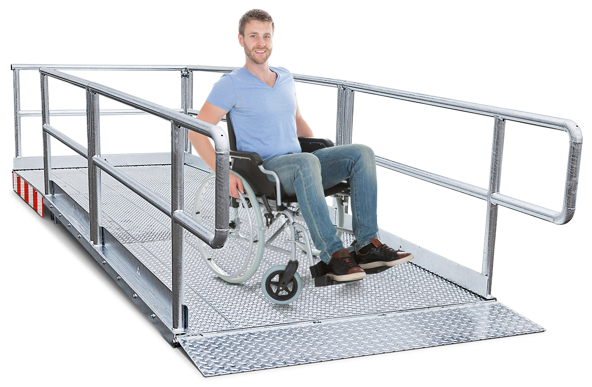 Podest_mit_Rampe_Barrierefreie_Baustellen_Rollstuhlsfahrer.jpg